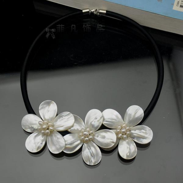 纯手工  韩国婉约三朵贝壳天然珍珠白花朵项圈颈圈短款项链 新娘