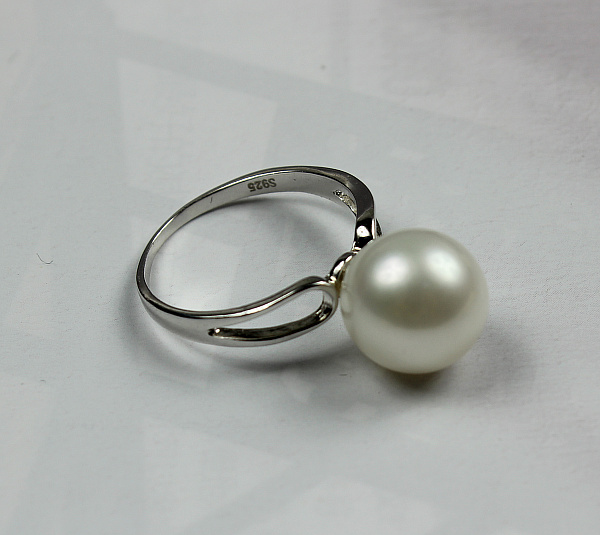 包邮周大福8-9mm强光正圆天然珍珠戒指 淡水珍珠指环正品结婚戒指