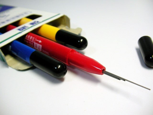 HB(0.5mm)台湾神奇屋写不断铅笔自动铅笔 笔芯 纯石墨 单筒价格