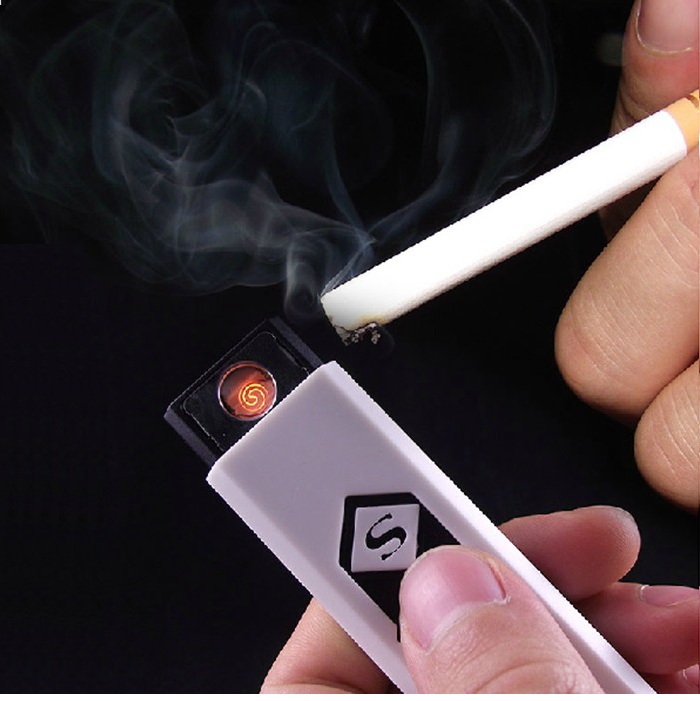 U盘个性电子点烟器USB充电打火机防风不用充气飞机上可用打火机