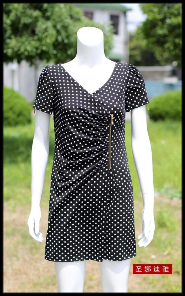 美加美12050黑色小圆点精品V型领夏装连衣裙原价860元现198元抢购