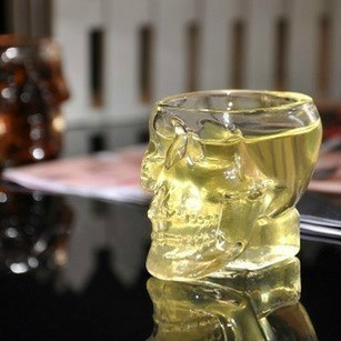 个性骷髅头酒杯 玻璃酒杯 调酒盛酒杯 伏加特酒瓶 鸡尾威士忌酒杯