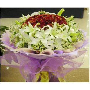红玫瑰香水百合花束 求婚生日礼物鲜花广州速递花都天河花店送花