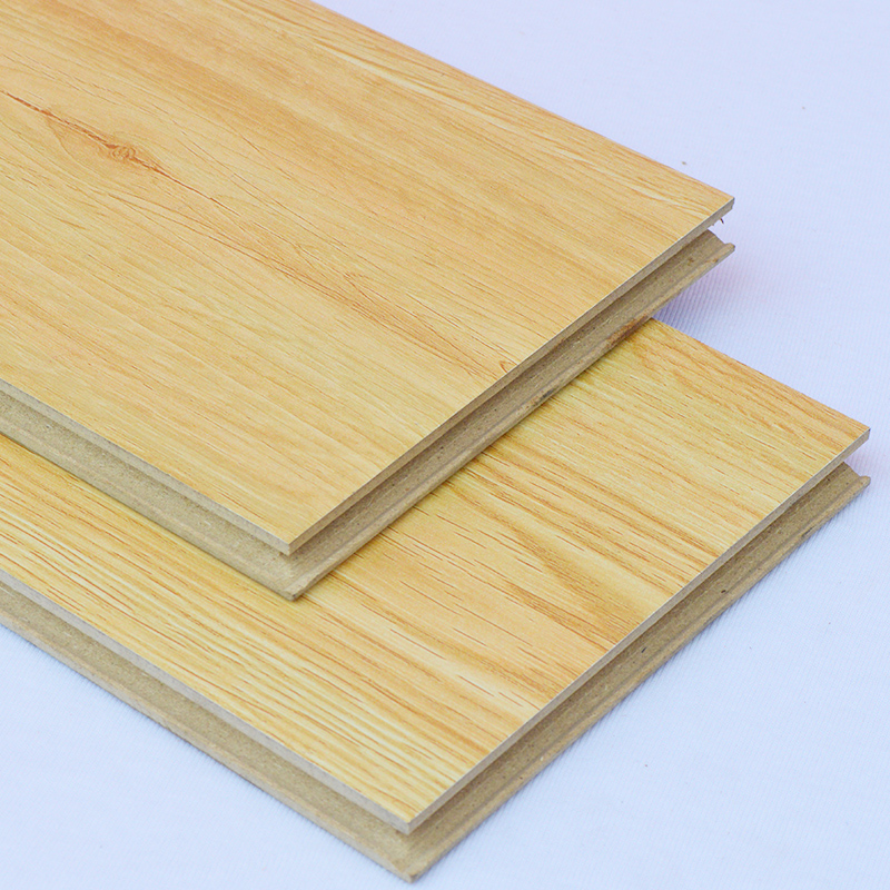 三色橡木地板强化复合木地板12mm耐磨防潮环保地板防水封蜡特价
