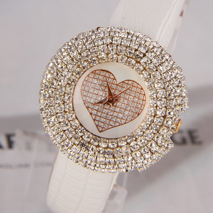 韩版满钻手表创意时装表镶钻潮女表中学生休闲心形白色皮带石英表