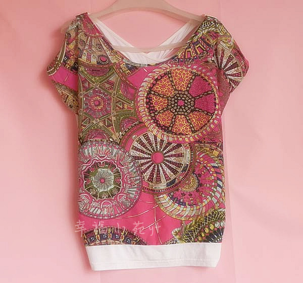 2013夏装，布专柜正品，特色花纹民族风短袖T恤剪标
