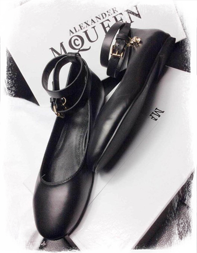 2015新款M欧美少女中空一字扣圆头平底低跟纯色明星同款真皮鞋柜