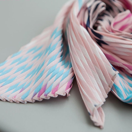 宁歌 韩国进口代购 粉红撞色 多彩印花 甜美清新 百褶长条形围巾