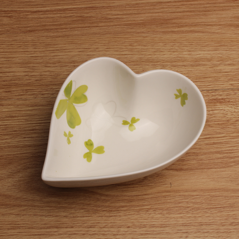 zakka日式陶瓷爱心碗心形碗调味碗佐料小菜碟沙拉布丁点心甜品碗