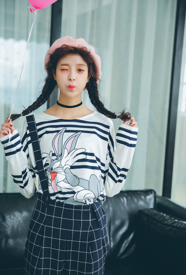 2015秋新款韩版女装宽松卡通图案条纹长袖t恤衫套头打底衫