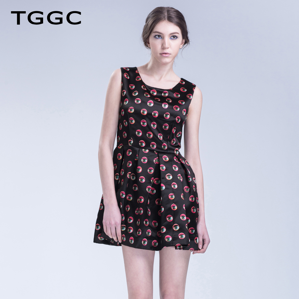 TGGC 2015秋新款时尚个性眼睛印花收腰显瘦无袖短女连衣裙F16779