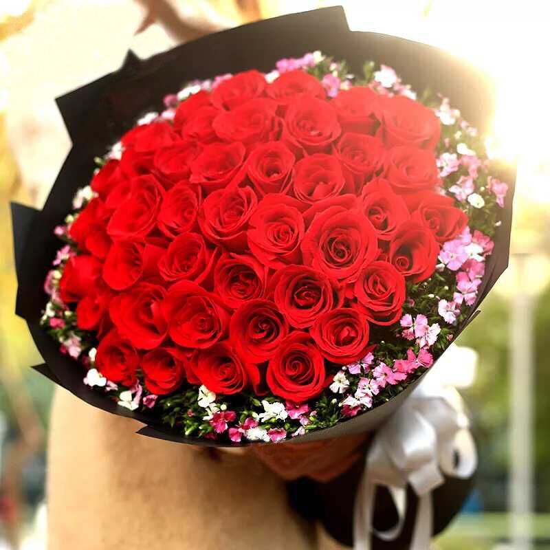 圣诞节33朵红玫瑰花束上海生日鲜花速递浦东闵行鲜花普陀送花预定