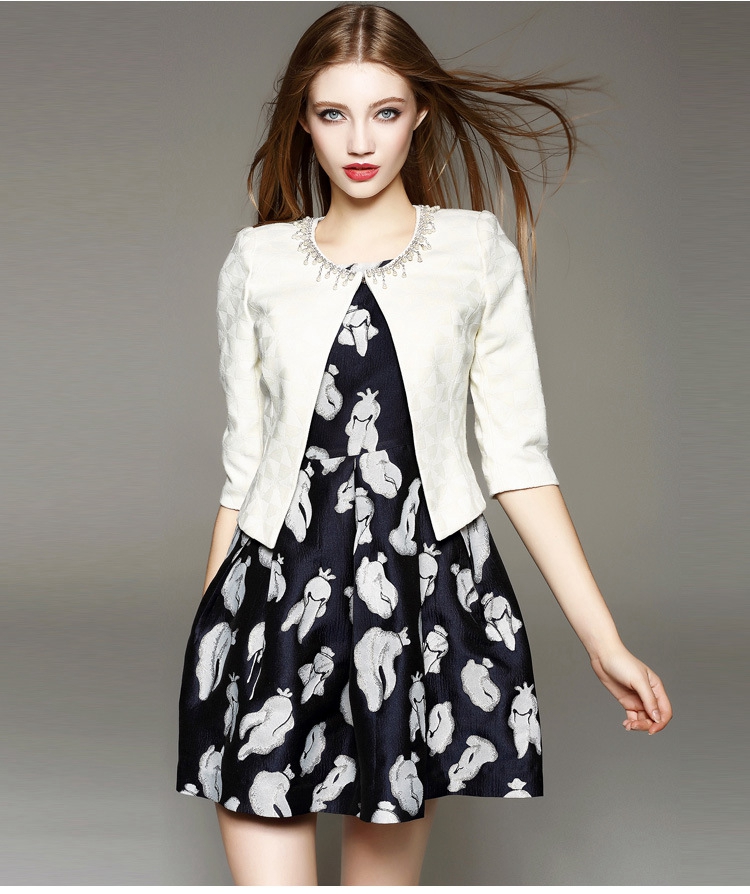 2016春季新款钉珠修身圆领七分袖白色小西装休闲百搭短款女外套