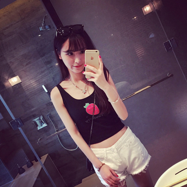 2015夏装新款韩版女装可爱甜美修身显瘦草莓图案无袖背心吊带短款