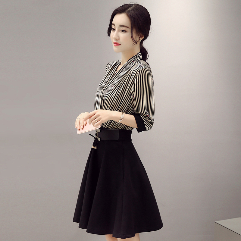2016春夏新款韩版修身显瘦七分袖V领条纹连衣裙假两件雪纺A字裙子