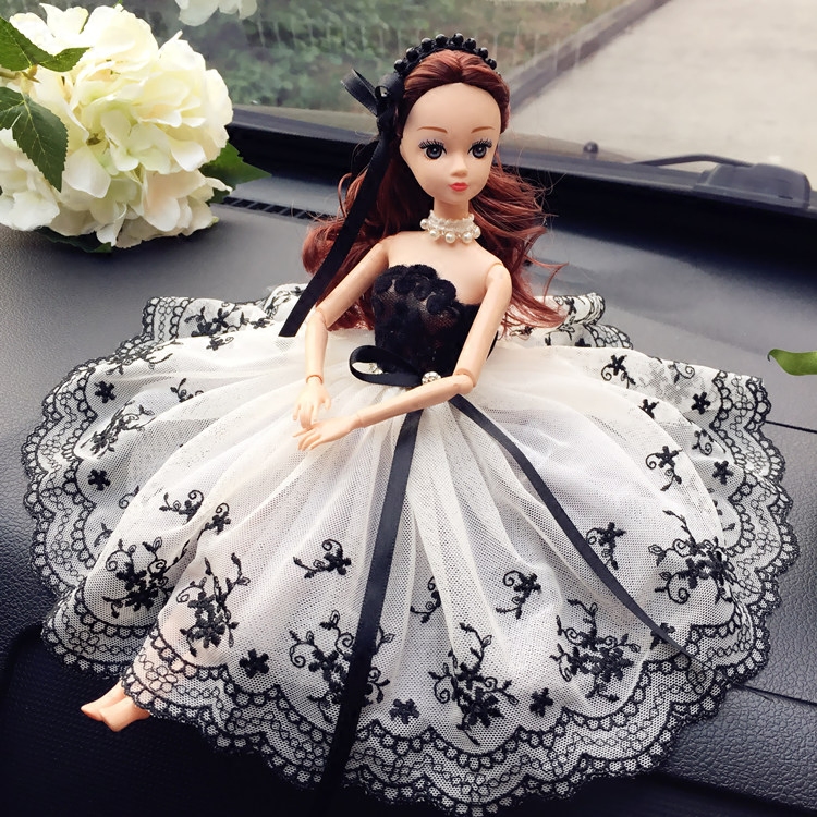 创意车载婚纱娃娃汽车内饰品镶钻芭比娃娃公主摆件可爱女生日礼物