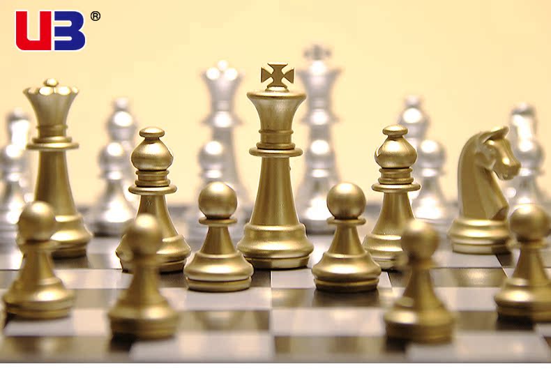UB友邦国际象棋 金银立体象棋子折叠带磁性国际象棋套装