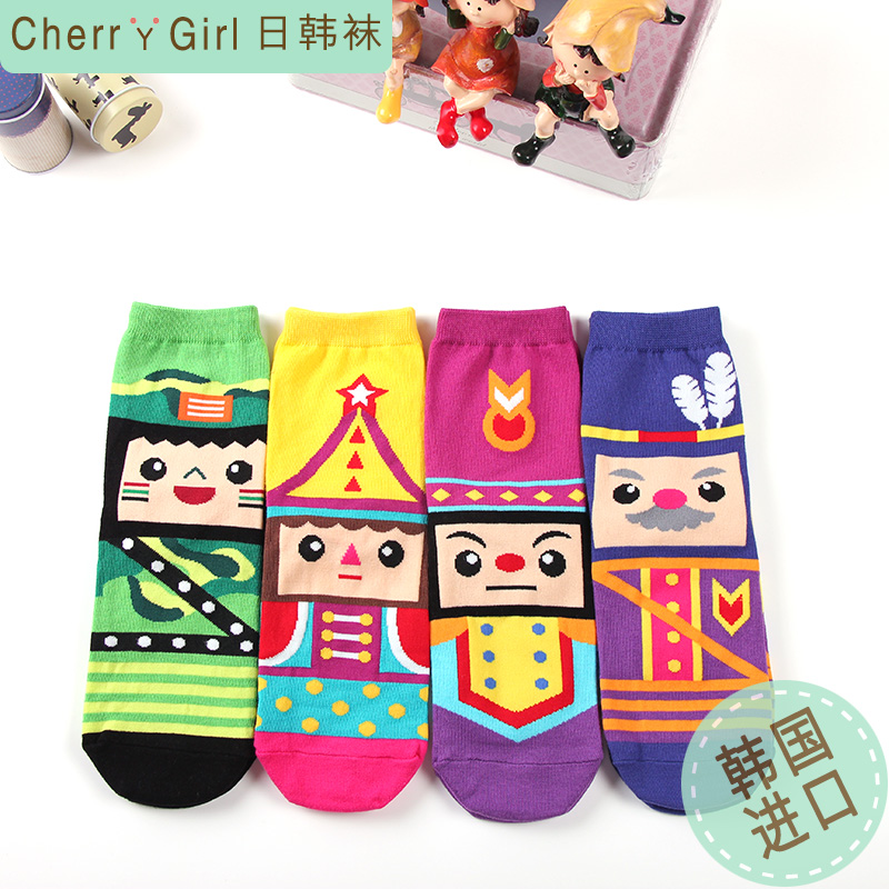 韩国进口时尚卡通人物形象袜子女士中筒袜创意袜子潮袜