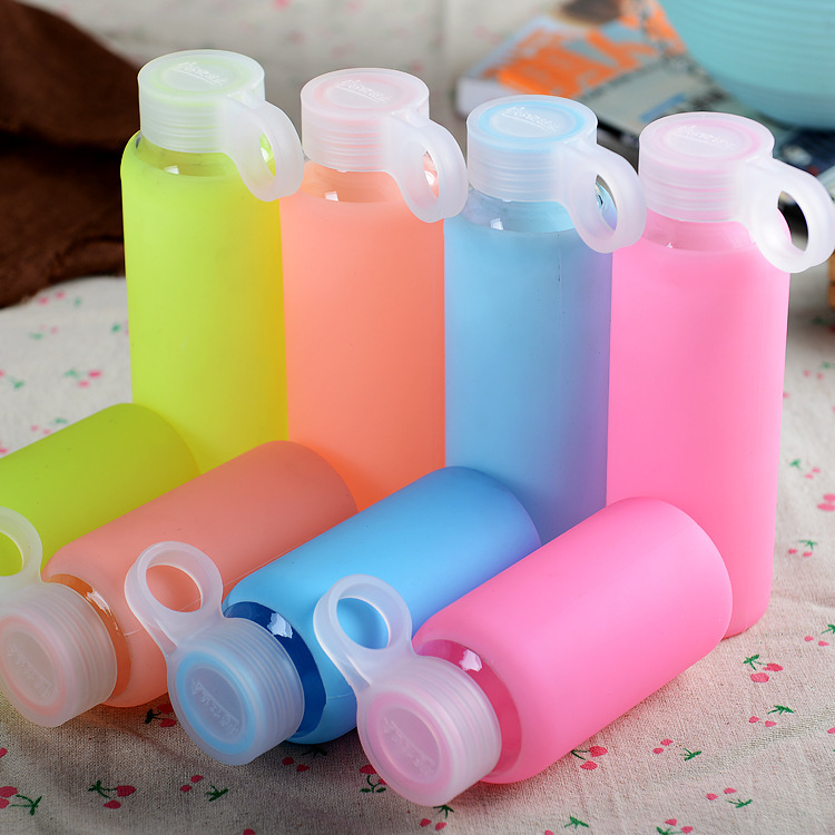 【天天特价】果冻色硅胶套玻璃杯 创意便携带盖儿童男女士水杯子