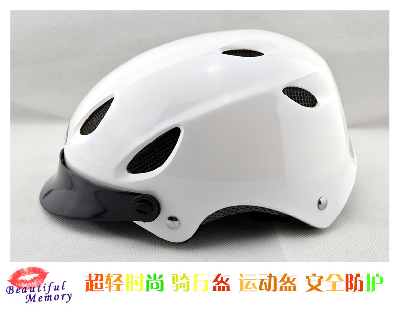 台湾VR-1头盔摩托车夏盔男女情侣盔超轻运动盔安全半盔骑行骑士盔