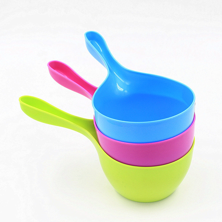 优质炫彩水勺 家居厨房必备水勺 塑料水瓢 无异味洗发杯
