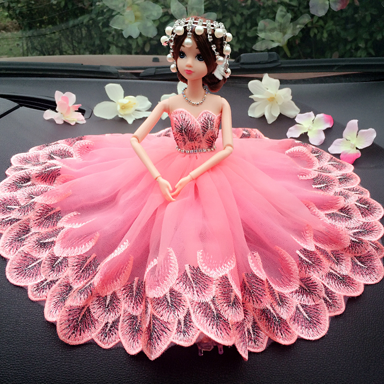 车载娃娃汽车内饰品高档镶钻芭比娃娃公主婚纱摆件可爱女生日礼物