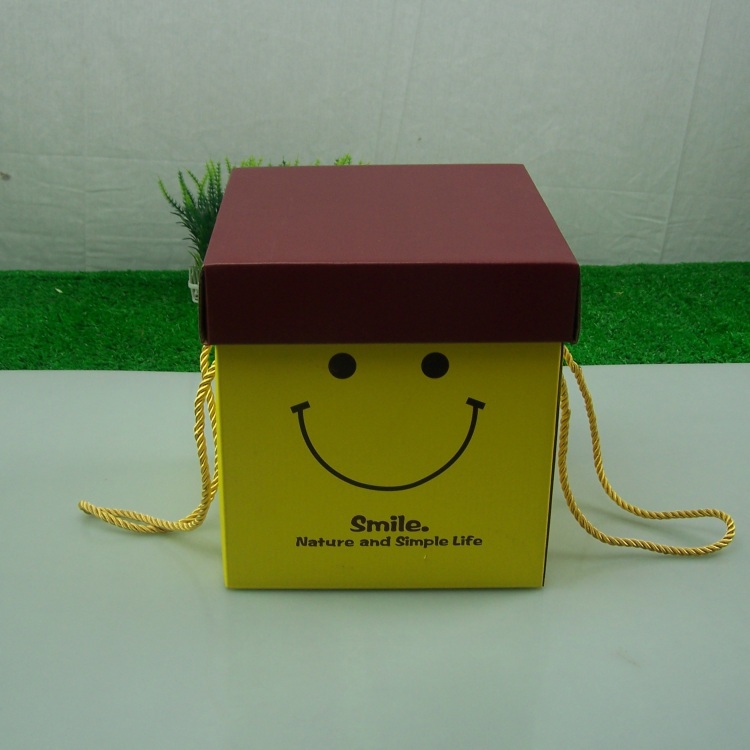 黄笑脸正方形新年礼品盒礼物盒环保牛皮大号收纳盒精品包装盒子20