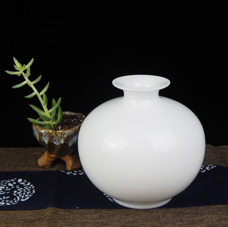 包邮景德镇陶瓷器小花瓶家居装饰客厅摆件纯白插花瓷瓶台面工艺品